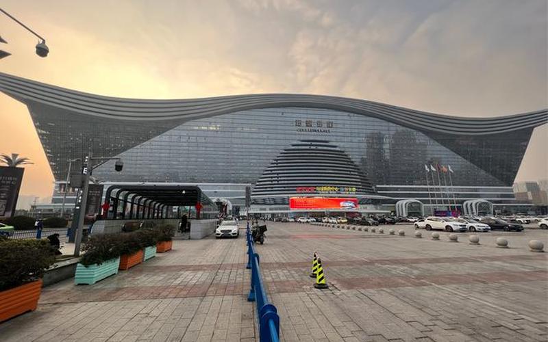 2020年7月15日成都市限什么车牌号-，环球中心成都疫情,今天成都环球中心