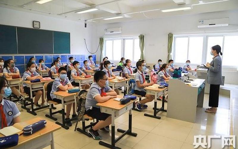 北京中小学6月27日返校,返校时需要满足哪些条件-，北京7地升中风险地区北京中风险地区增加到4个